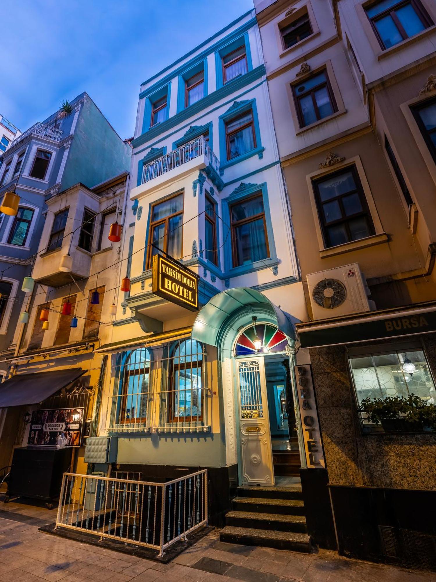 Taksim Dora *